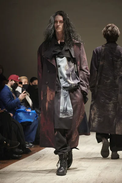 Look 30
